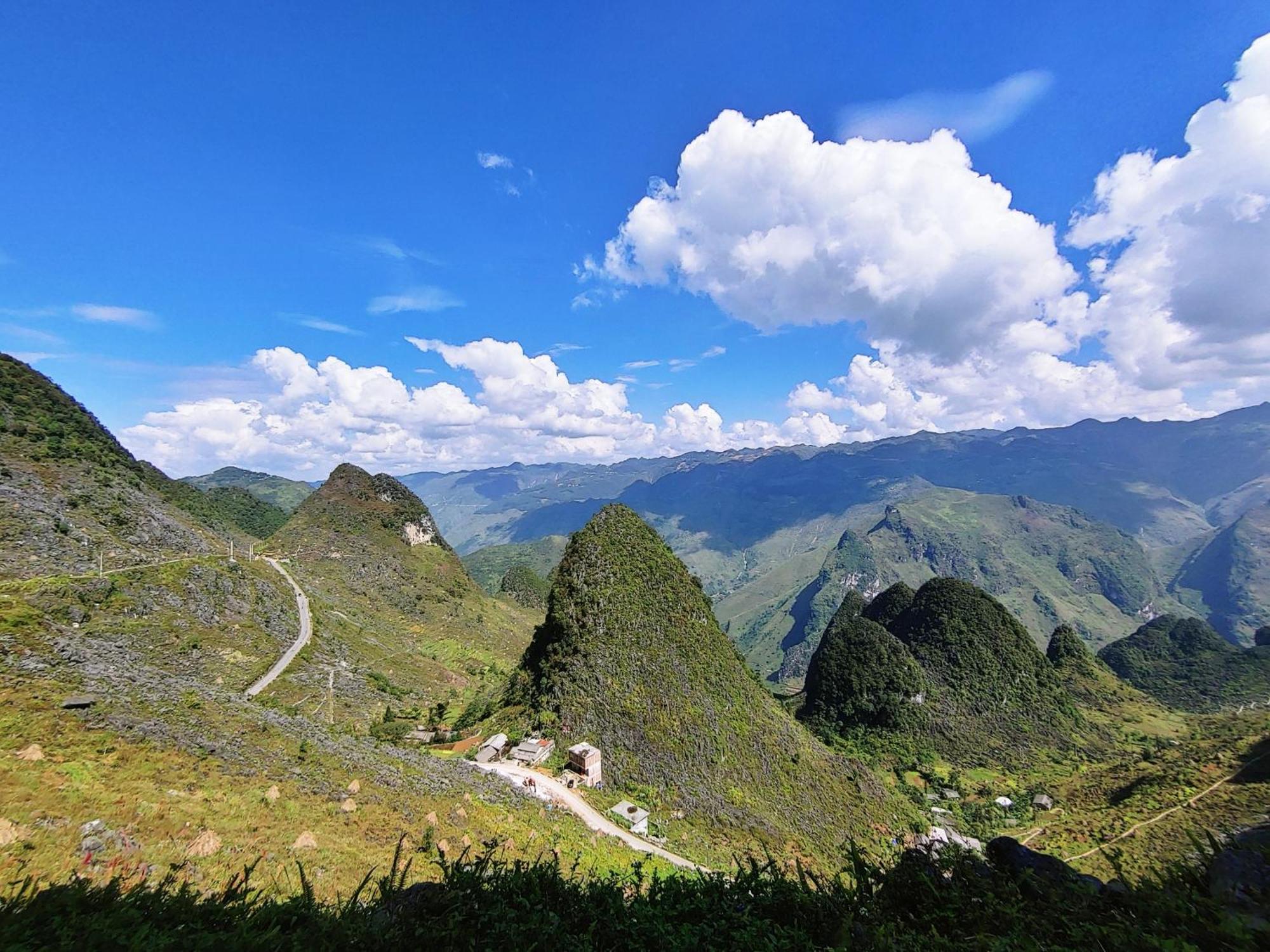 Ruby Hostel Ha Giang Eksteriør bilde