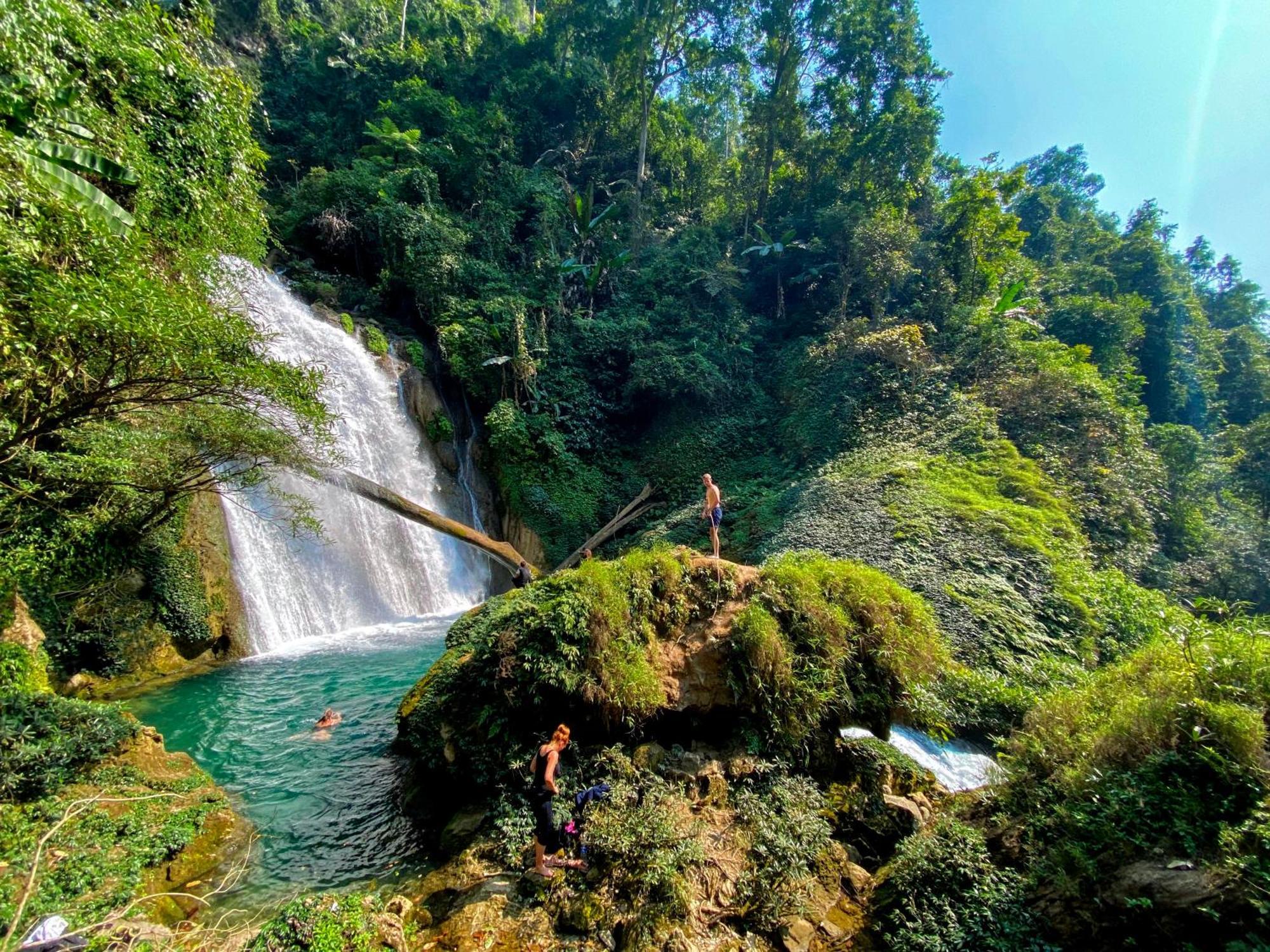 Ruby Hostel Ha Giang Eksteriør bilde