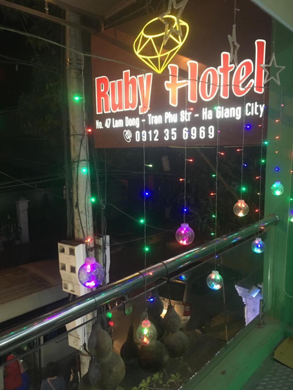 Ruby Hostel Ha Giang Eksteriør bilde